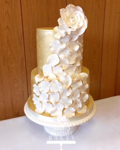Wedding Cakes and Catering - Bee's Bespoke Bakes-Image 30108