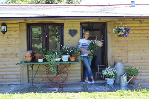 My little barn !! - Anna's Flower Barn 