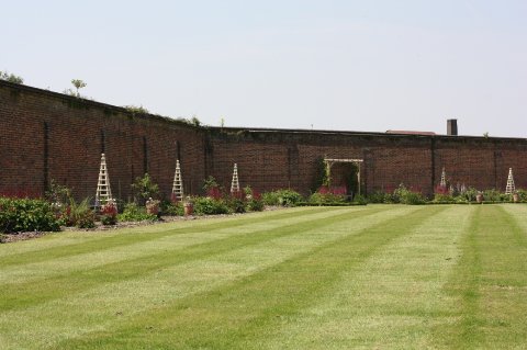 Outdoor Wedding Venues - The Conservatory at the Luton Hoo Walled Garden-Image 10000