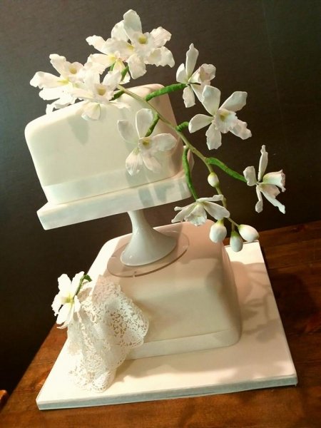 Traditional Wedding Cakes Hampshire - Couture Cakes Hampshire