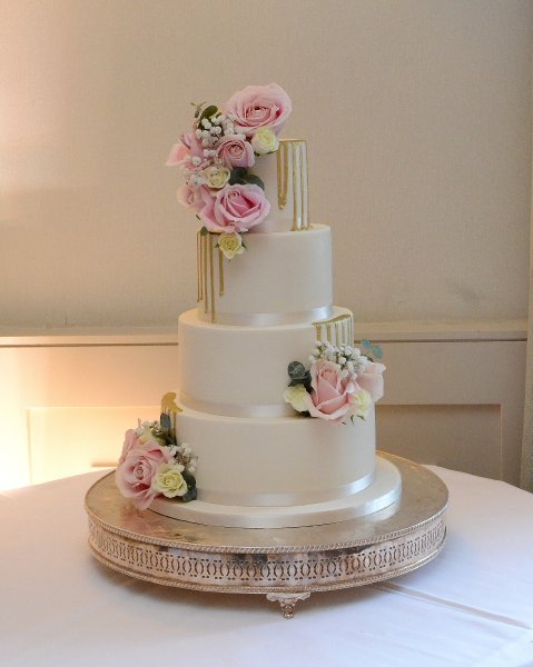 Wedding Cakes - 1983-Image 45936