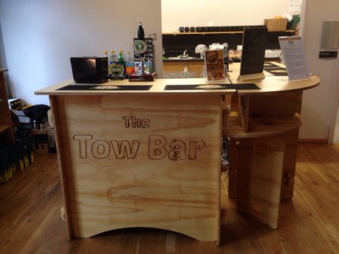 A small part of the bar. - The tow bar 