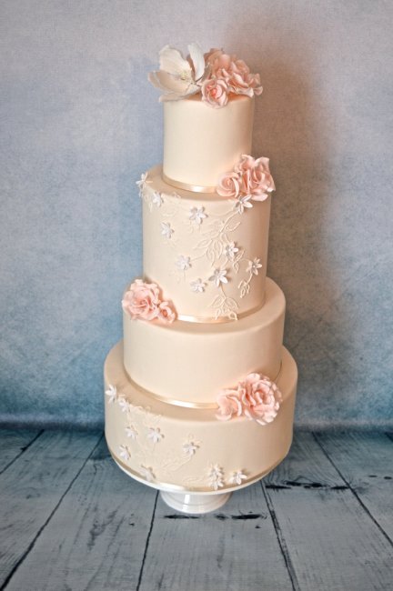 Elegant Lace and Roses - The Kennet House Cake Company