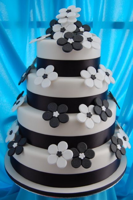black and white poppy style wedding cake - Cakes Beyond Belief