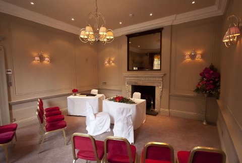 Wedding Reception Venues - Sir Christopher Wren Hotel and Spa-Image 27707