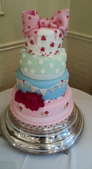 Wedding Cakes and Catering - Cupcakes Forever-Image 17443