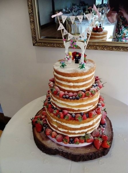 Totally naked! - Little Cottage Cakes