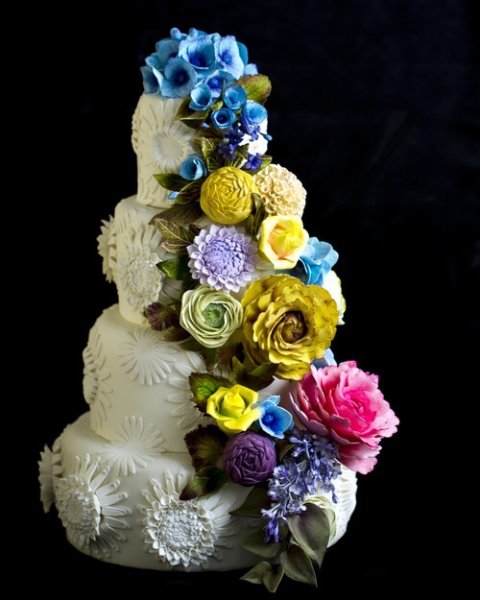 Asian Wedding Fair Peacock - Beachcomber Cakes and The Rocpool School of Baking Ltd