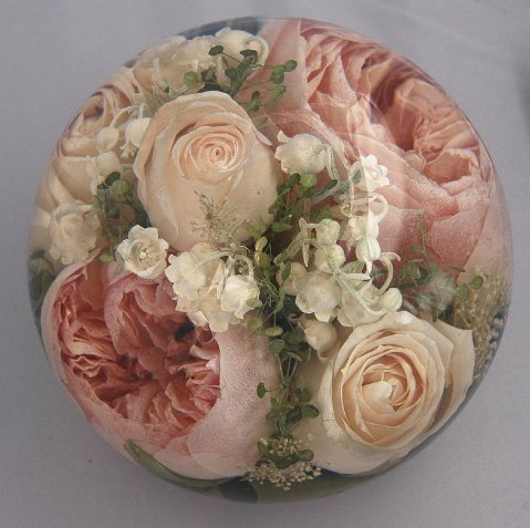 4.5" Beautiful flower paperweight - Flower Preservation Workshop
