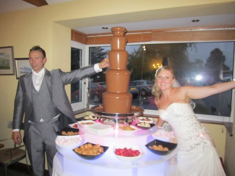 Wedding Champagne and Wine - Welsh Chocolate Fountains-Image 21863