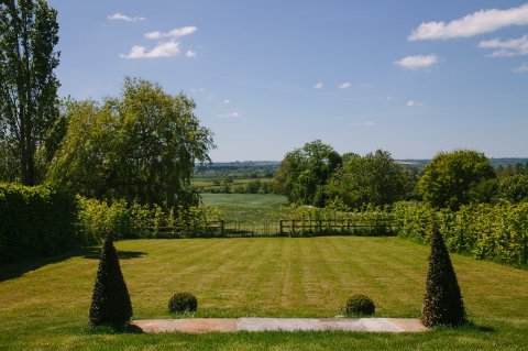 The Gallery Lawn, Merriscourt - Merriscourt Weddings 
