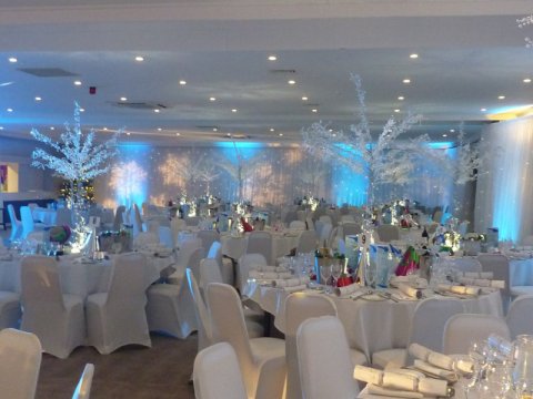 crystal trees - The Giant Party & Balloon Company