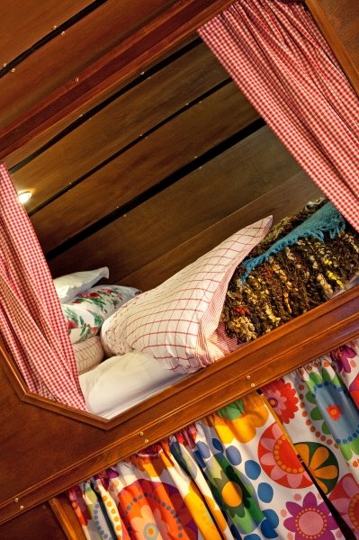 The cosy, comfy and oh so snuggly cabin bed. - My Cool Holiday