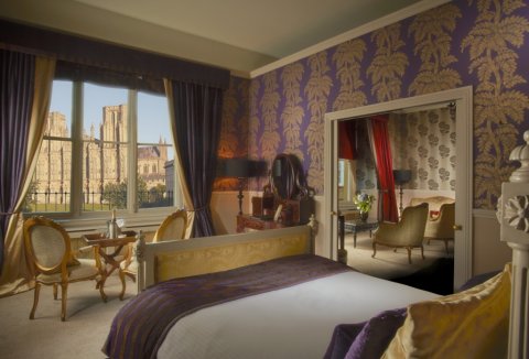 Honeymoon Suite - Best Western Plus Swan Hotel