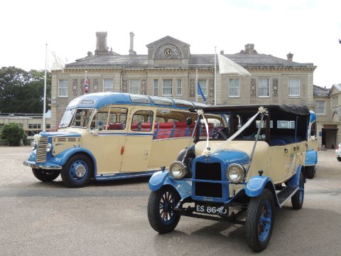 Down Hall Hotel - Lodge Coaches