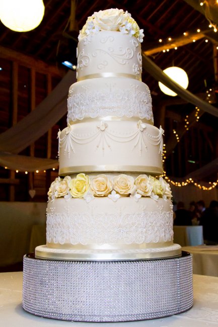Amazingly fancy four tier cake - Narshada Photography