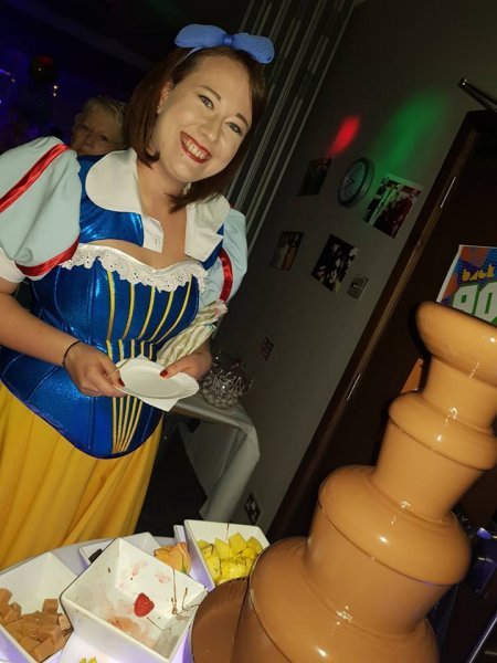 Even snow white loves our chocolate fountain hire - Chocolate Fountain Heaven Ltd