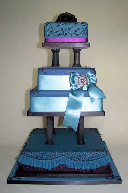 "Midnight Blues" wedding cake for a stylish, flamboyant affair! - The Incredible Cake Company