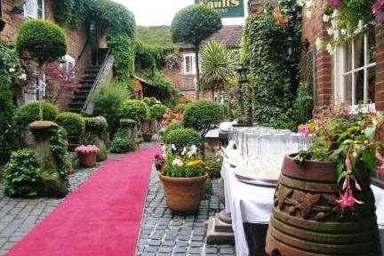 Courtyard Wedding at the Greyhound Lutterworth - The Greyhound Coaching Inn and Hotel