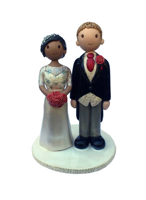 Traditional cake topper - Atop of the tier