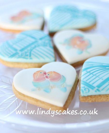 Lovebird Heart wedding favours - Lindy's Cakes Ltd