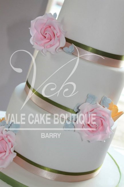 Wedding Cakes and Catering - The Vale Cake Boutique-Image 3518