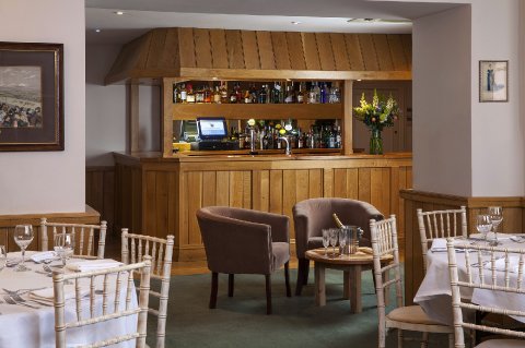 Bar - The White Hart Hotel 