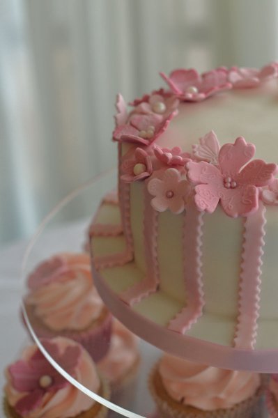 Wedding Cakes - Judith Bond Cakes-Image 44931