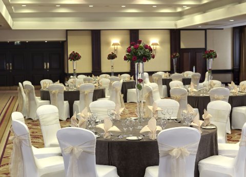 Beautiful Grosvenor suite is the Perfect Room for Larger Weddings - Hilton Glasgow Grosvenor