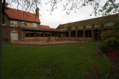 Decking Area - The Rivenhall Hotel 