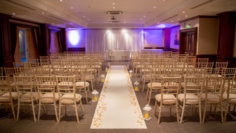 Clubsuite Ceremony - Holiday Inn Guildford