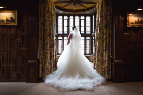 bride Hever Castle - William Evans Photography
