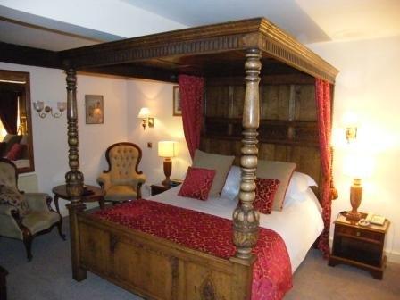 Typical Bridal Suite at The Greyhound Lutterworth - The Greyhound Coaching Inn and Hotel