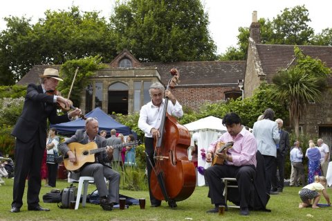 Music in the garden - Symondsbury Manor