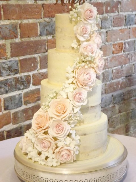 Wedding Cakes - Wedding Cakes Berkshire - Petit Gateau-Image 35109