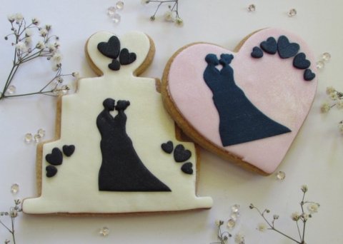 Silhouettes - Quintessential Cookies & Cakes