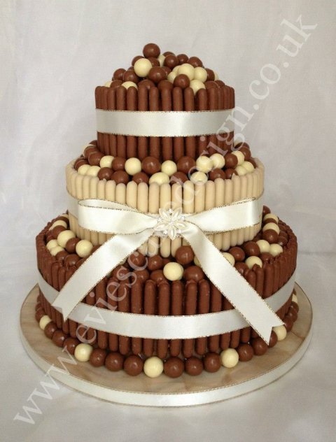 Chocolate wedding cake - Evie's Cake Design