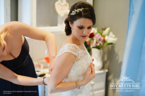 Getting Ready Photographs - Boy Meets Girl Photography