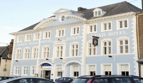 Wedding Ceremony and Reception Venues - Dukes Head Hotel-Image 7187