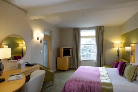 Bedroom - The Lensbury