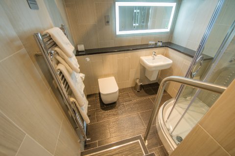 Bathroom - The Mount Hotel and Conference Centre