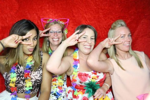 Affordable Wedding Photo Booth - PhotosBooths