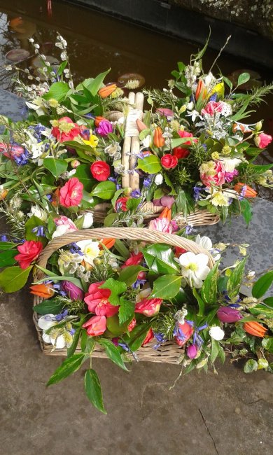Jam jar posies - Far Hill Flowers