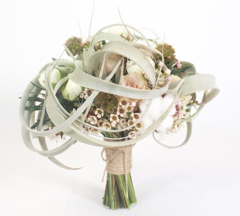 Bridal bouquet using succulents - FLOWERS WITH PASSION