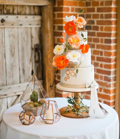 Geometric themed wedding cake with handcrafted poppies sugar flowers - Little Bear Cakery