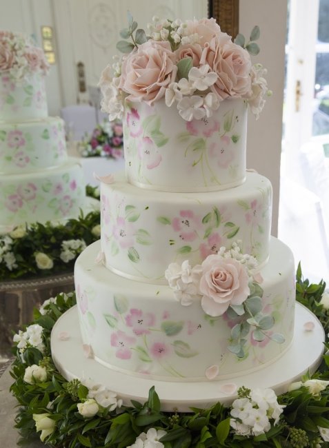 Wedding Cakes - Wedding Cakes Berkshire - Petit Gateau-Image 35105