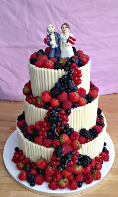 3 tier chocolate and berries cake - Alison loves To Bake