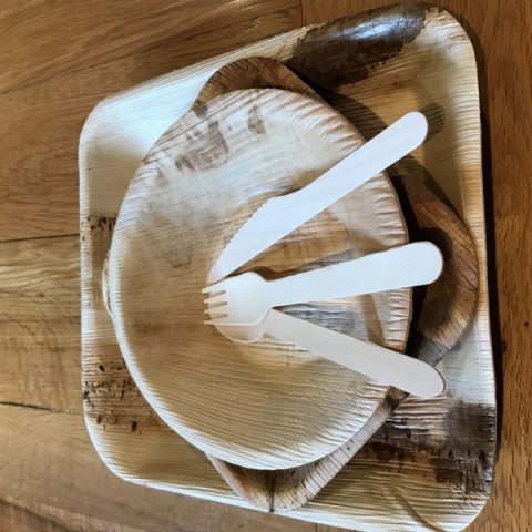Compostable palm leaf plates and bowls - Southern Furniture Hire