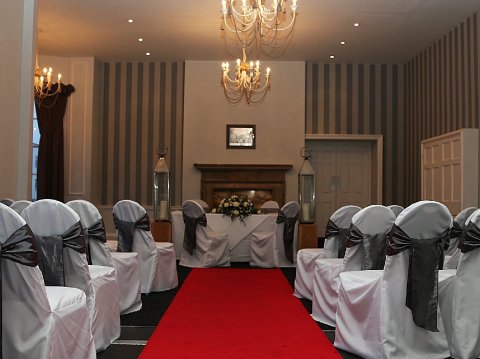 Classic Ceremony - Mercure Southampton Centre Dolphin Hotel 