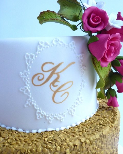Hand painted monogram on the Wonderful Tonight design. - Karen's Cakes 